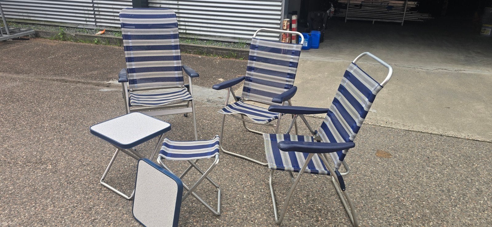 Complete Campingset: 3 Stoelen, 2 voetenbankjes+tafelbladl, Ophalen of Verzenden, Gebruikt, Campingstoel