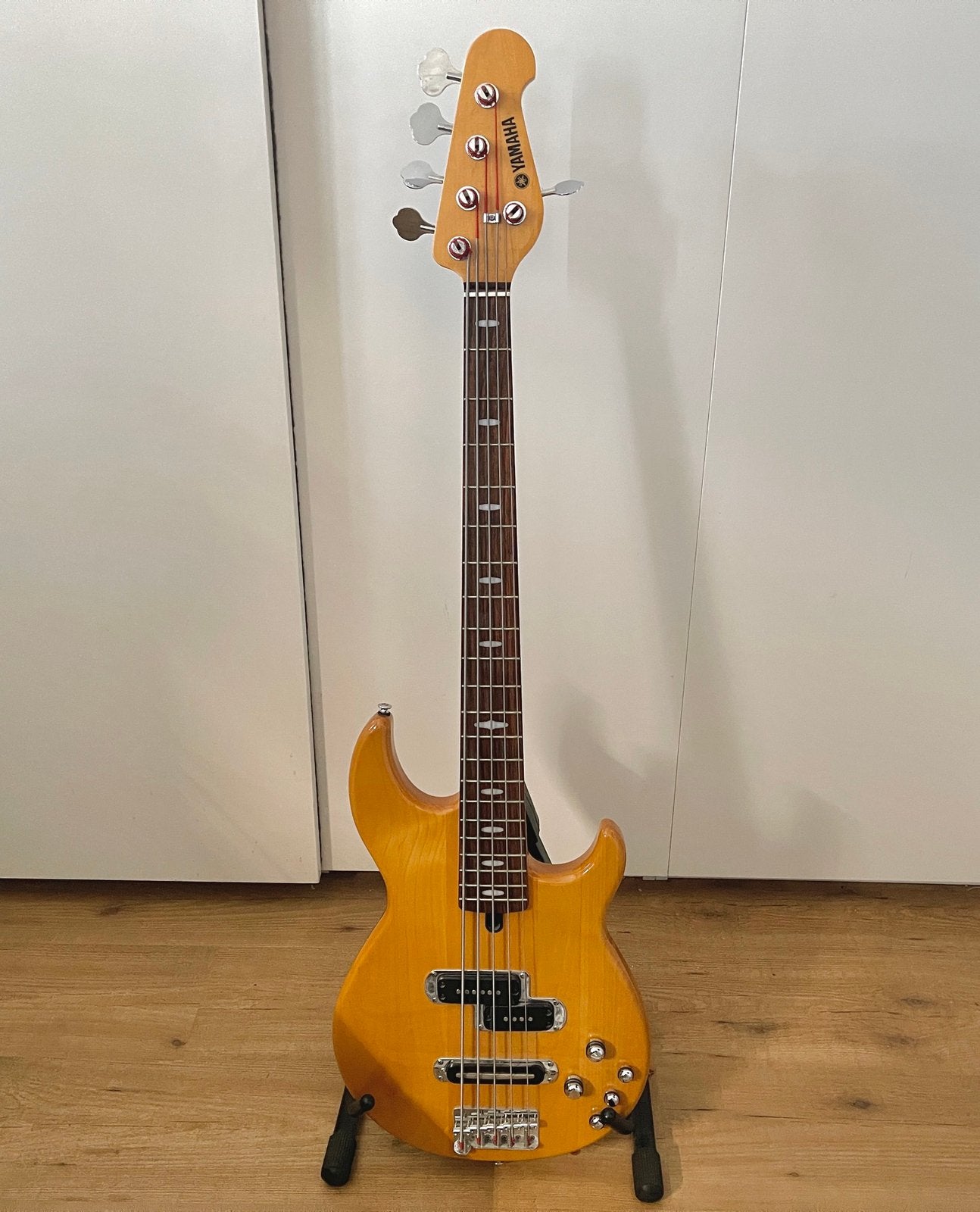 Yamaha BB615 – topstaat!, Muziek en Instrumenten, Snaarinstrumenten | Gitaren | Bas, Ophalen, Gebruikt