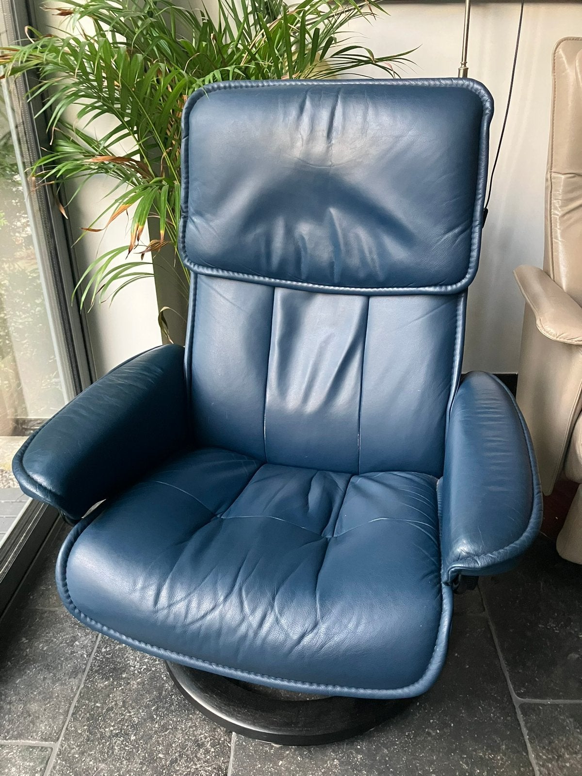 Fauteuil van stressless van blauw leer, Huis en Inrichting, Fauteuils, Ophalen, Gebruikt, 50 tot 75 cm, Leer