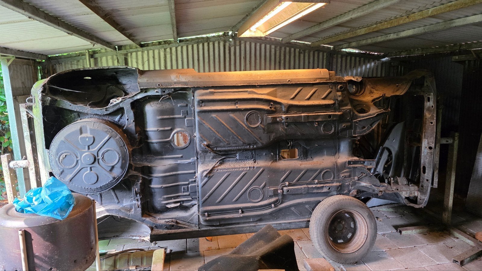 Projectauto Volkswagen Golf 1.1 chassis 1983, 4 cilinders, Blauw, Handgeschakeld, 50 pk
