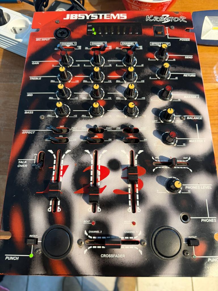 JB Systems Kreator 3 DJ Mixer – Degelijke 3-kanaals mixer, Muziek en Instrumenten, Mengpanelen, Ophalen of Verzenden, Zo goed als nieuw