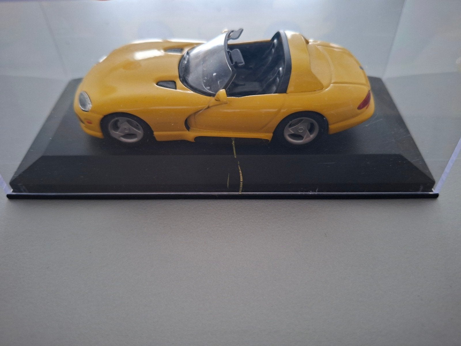 Dodge Viper Cabriolet 1993 Geel, Hobby en Vrije tijd, Modelauto's | 1:43, Verzenden, Zo goed als nieuw, Auto, Overige merken