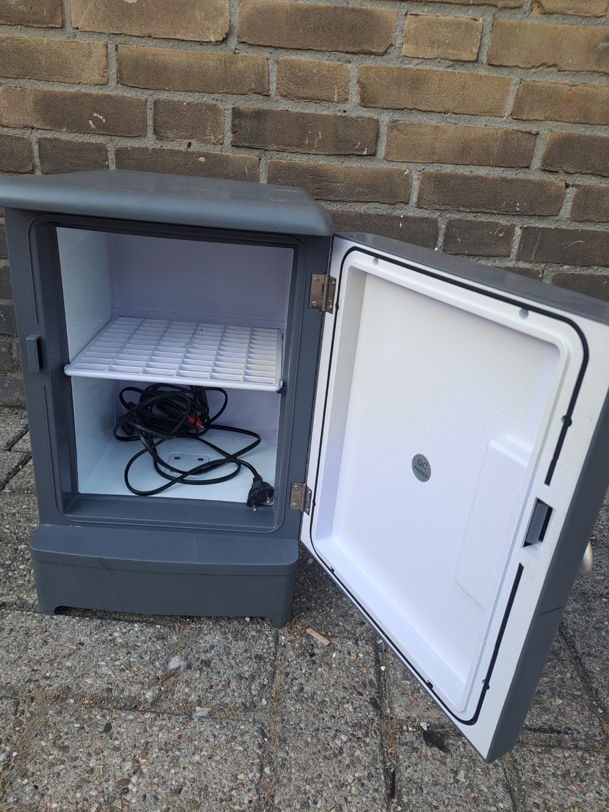 Mini Koelkast 12V/240V - Koelen & Verwarmen, Ophalen of Verzenden, Elektrisch