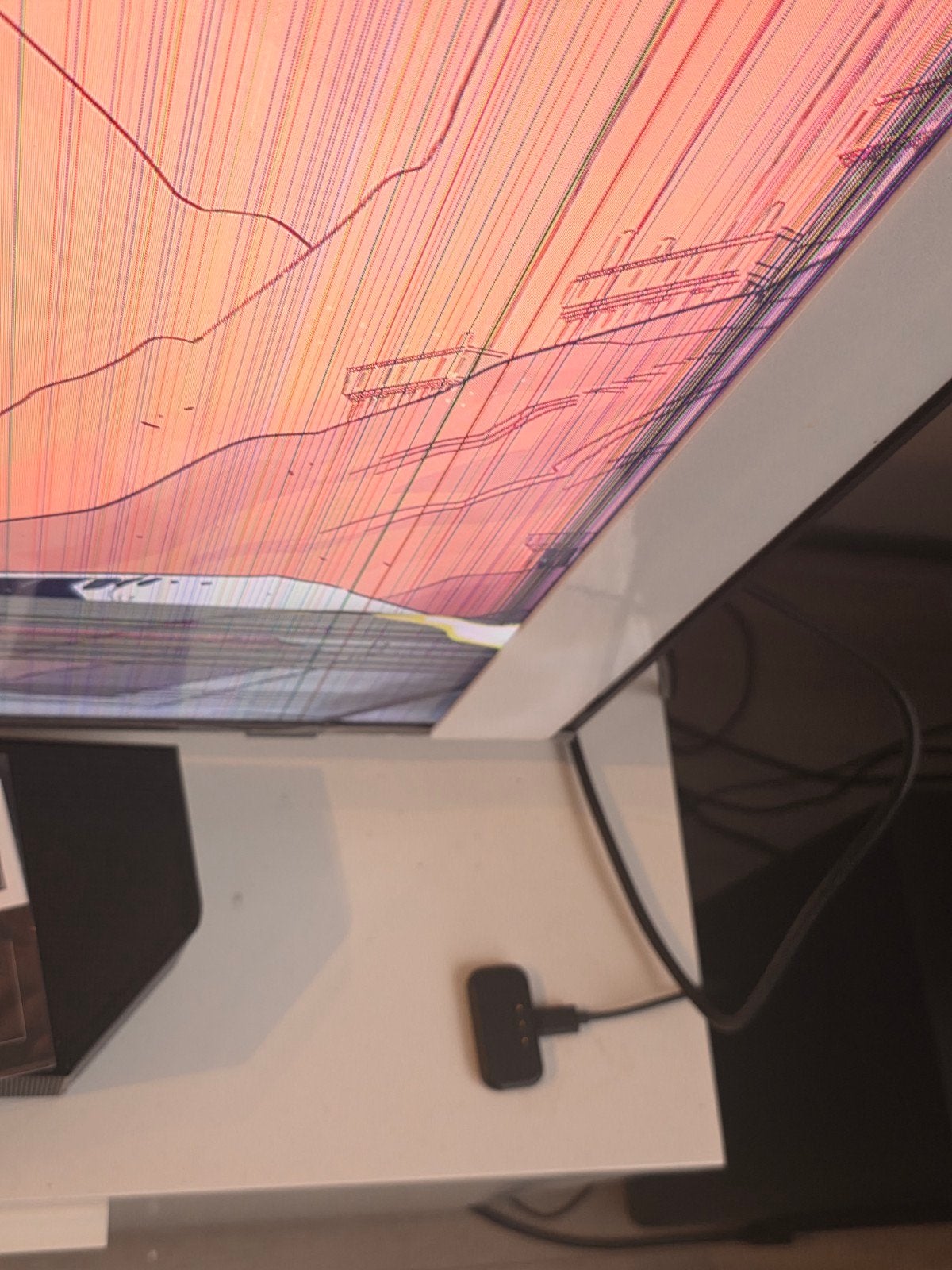 Foto 4 van Samsung 65 inch QLED Smart TV – QE65Q74B – beschadigd scherm
