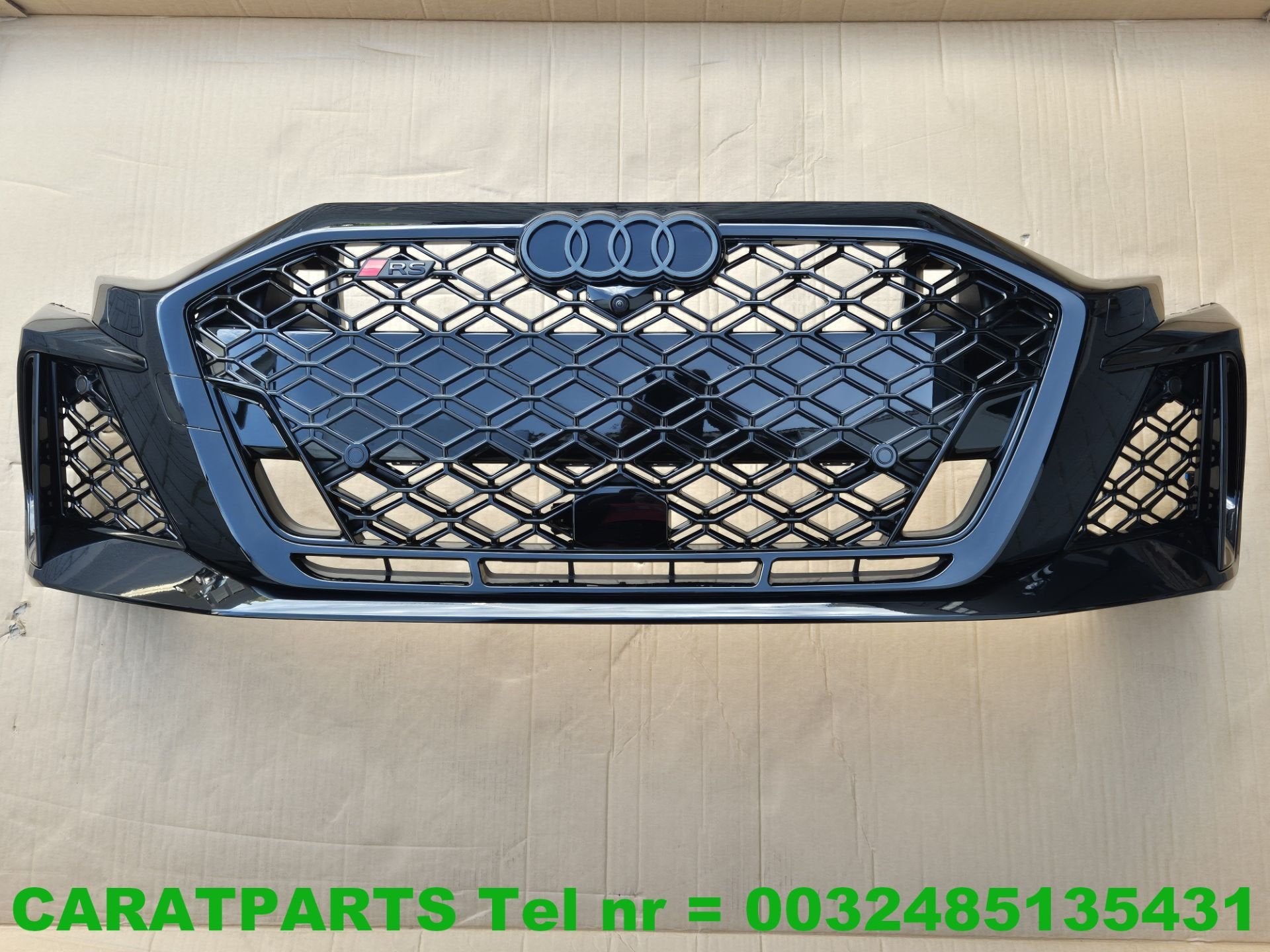 8Y0807725A Audi RS3 bumper RS3 8Y bumper Face Lift LY9T, Gebruikt, AUDI AG, Auto-Union-Strasse 1
85045  Ingolstadt, DE, Kundenbetreuung@audi.de