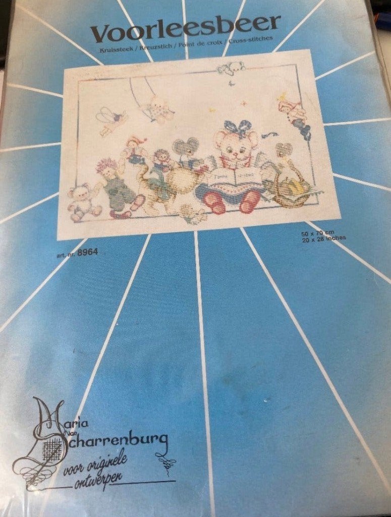 BORDUURPAKKET VINTAGE M. VAN SCHARRENBURG VOORLEESBEER, Verzenden, Zo goed als nieuw, Handborduren, Borduurpakket