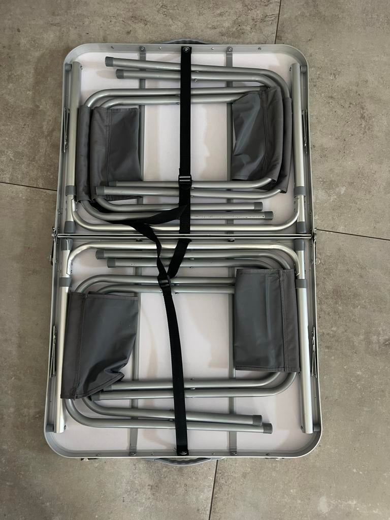 Picknick set kinderen met krukjes in koffer aluminium campin, Ophalen, Gebruikt