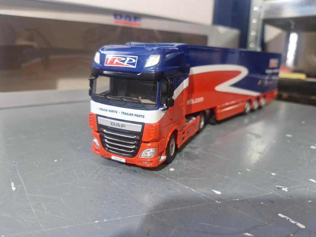 Daf XF super space cab 4x2 met kastentrailer wsi