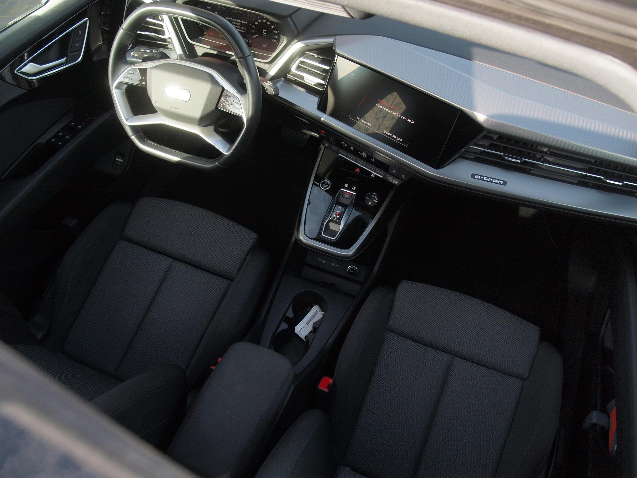 Audi Q4 e-tron 40 Launch edition Advanced Plus 77 kWh | SOH, Auto's, Audi, Automaat, Dealer onderhouden, Zwart, Zwart