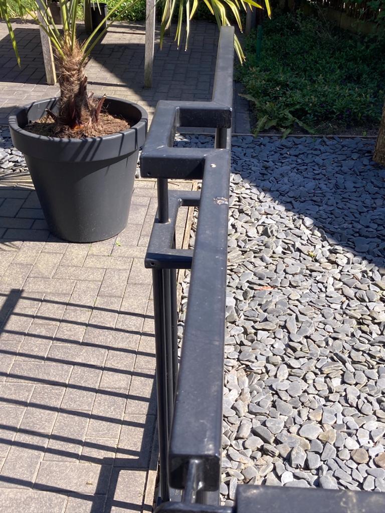 Zwart metalen hekwerk gepoedercoat 107x97cm en 107x157cm, Tuin en Terras, Tuinhekken en Hekwerk, Ophalen, Gebruikt, IJzer, Spijlenhekwerk