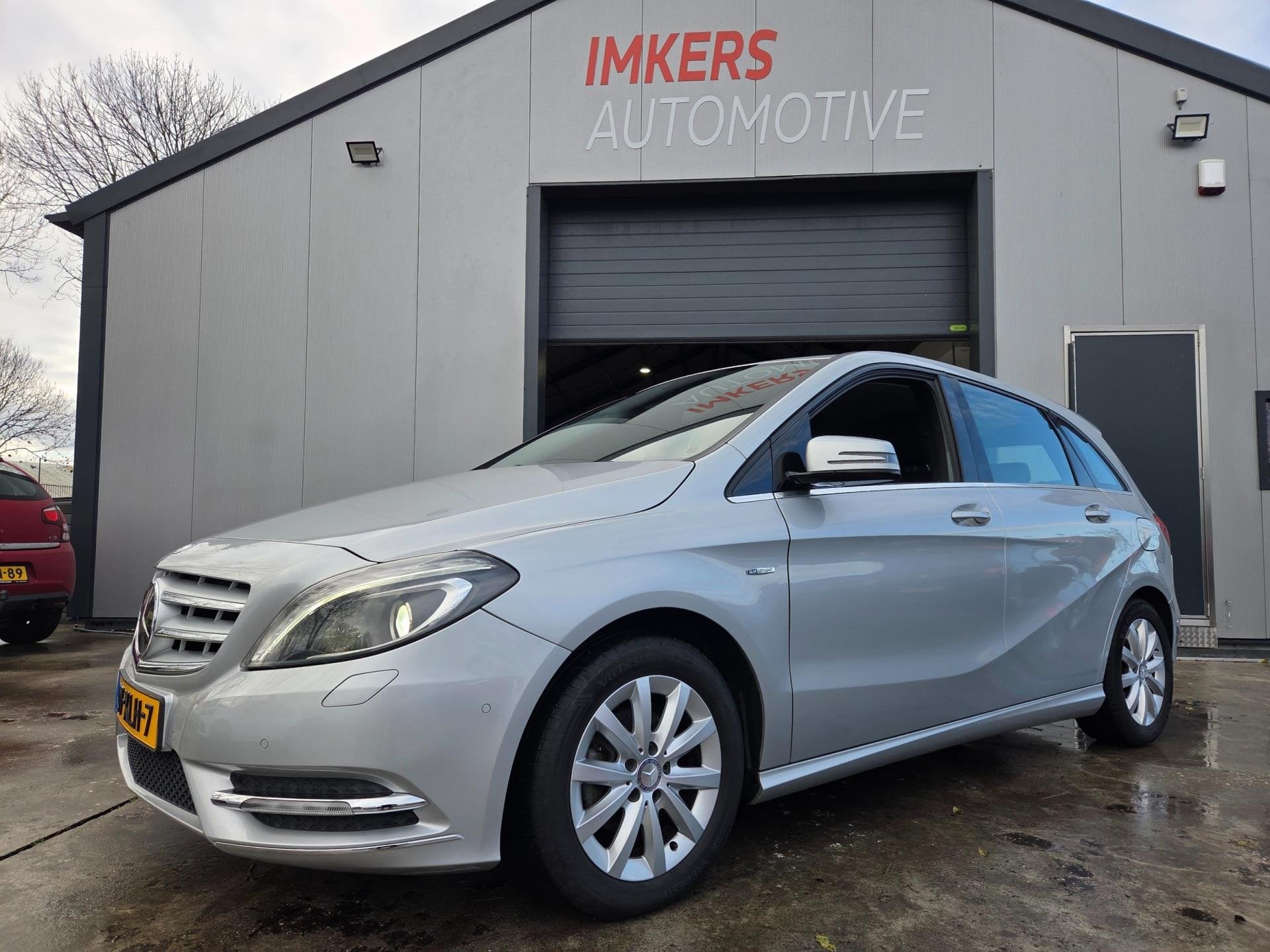 Mercedes-Benz B-klasse 180 Ambition XENON PDC NAVI, Auto's, Voorwielaandrijving, Euro 5, Stof, Gebruikt