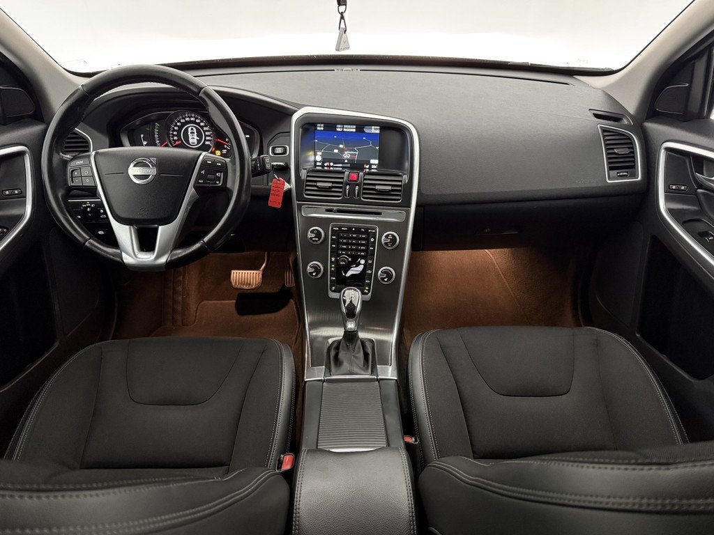 Volvo XC60 2.0 D4 R-Design | Camera | Clima | Cruise | Trekh, Auto's, Gebruikt, Euro 6, 4 cilinders, 1634 kg
