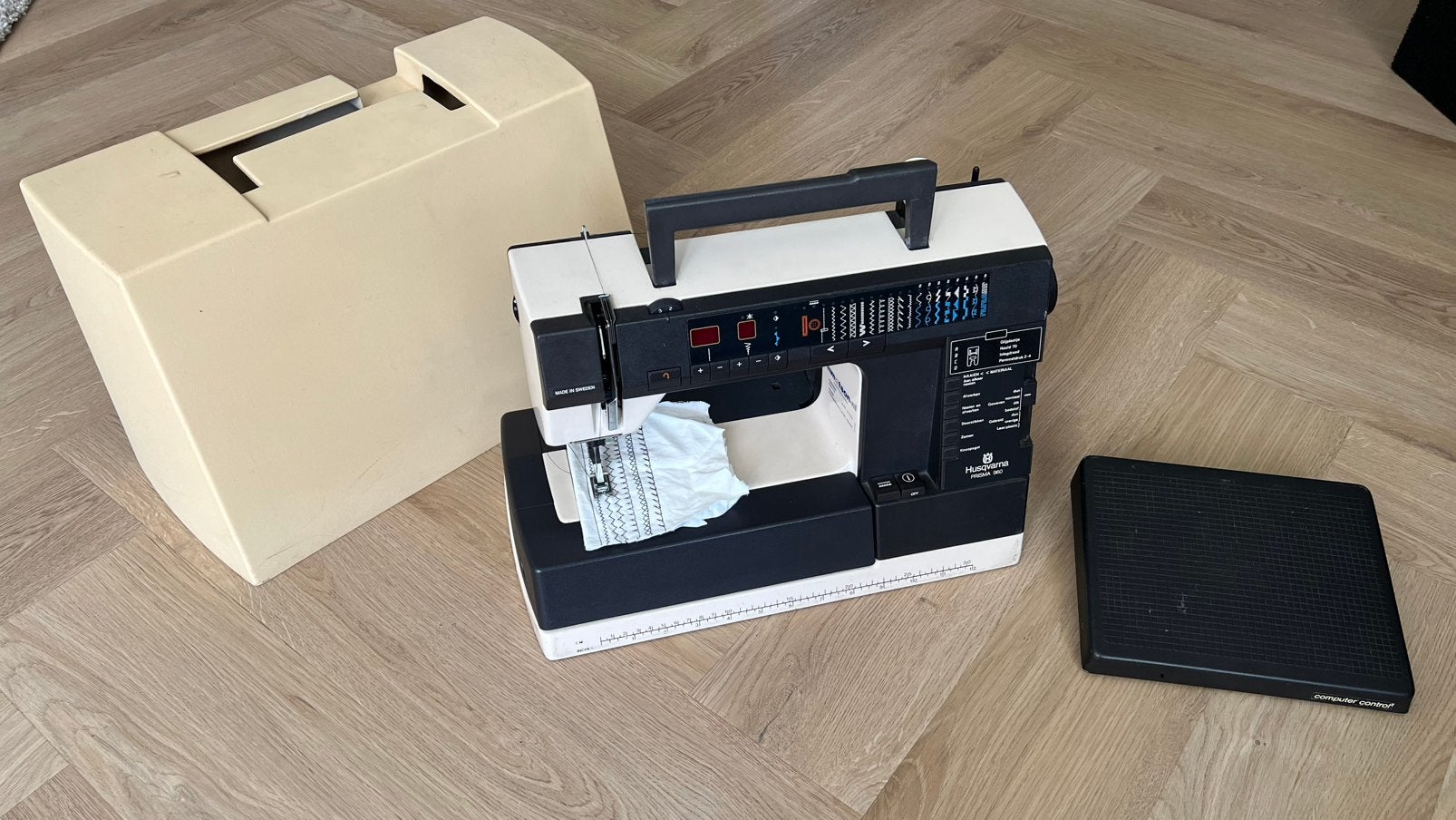 Naaimachine Husqvarna Prisma 960 Electronic, Hobby en Vrije tijd, Naaimachines en Toebehoren, Ophalen of Verzenden, Gebruikt, Naaimachine