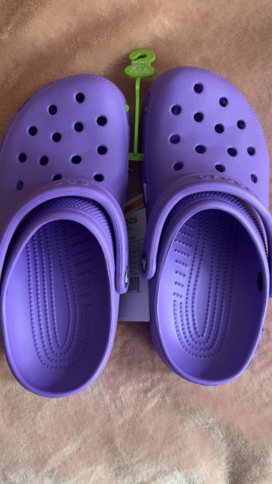 Nieuwe paarse Crocs Classic Clogs - Maat 37/38, Kleding | Dames, Verzenden, Nieuw, Overige kleuren, Slippers