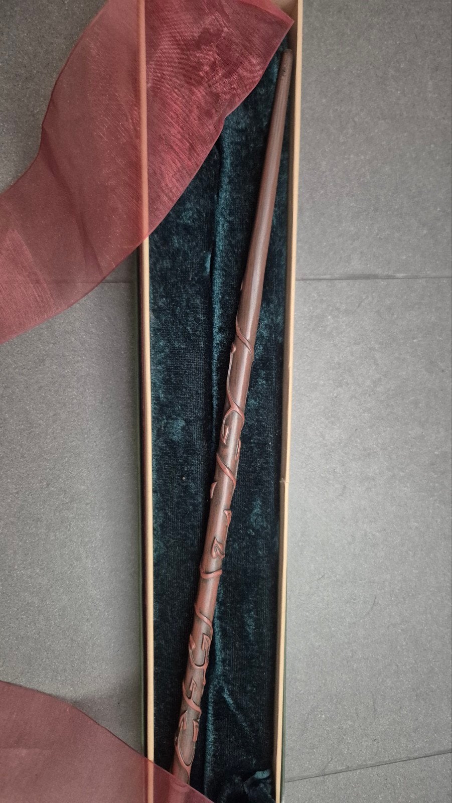 Harry Potter toverstaf replica in doos, Ophalen of Verzenden, Zo goed als nieuw, Replica