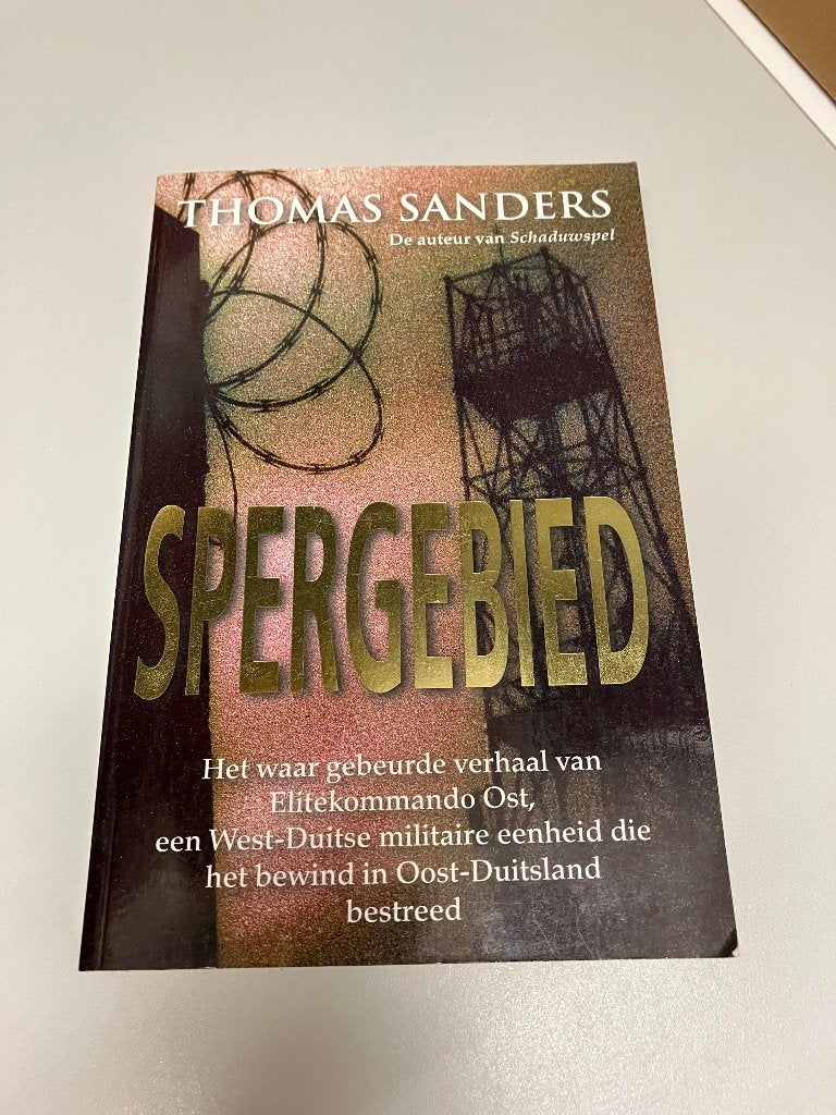 Spergebied Elitekommando Ost, Boeken, Ophalen of Verzenden, 1945 tot heden, Gelezen, Algemeen