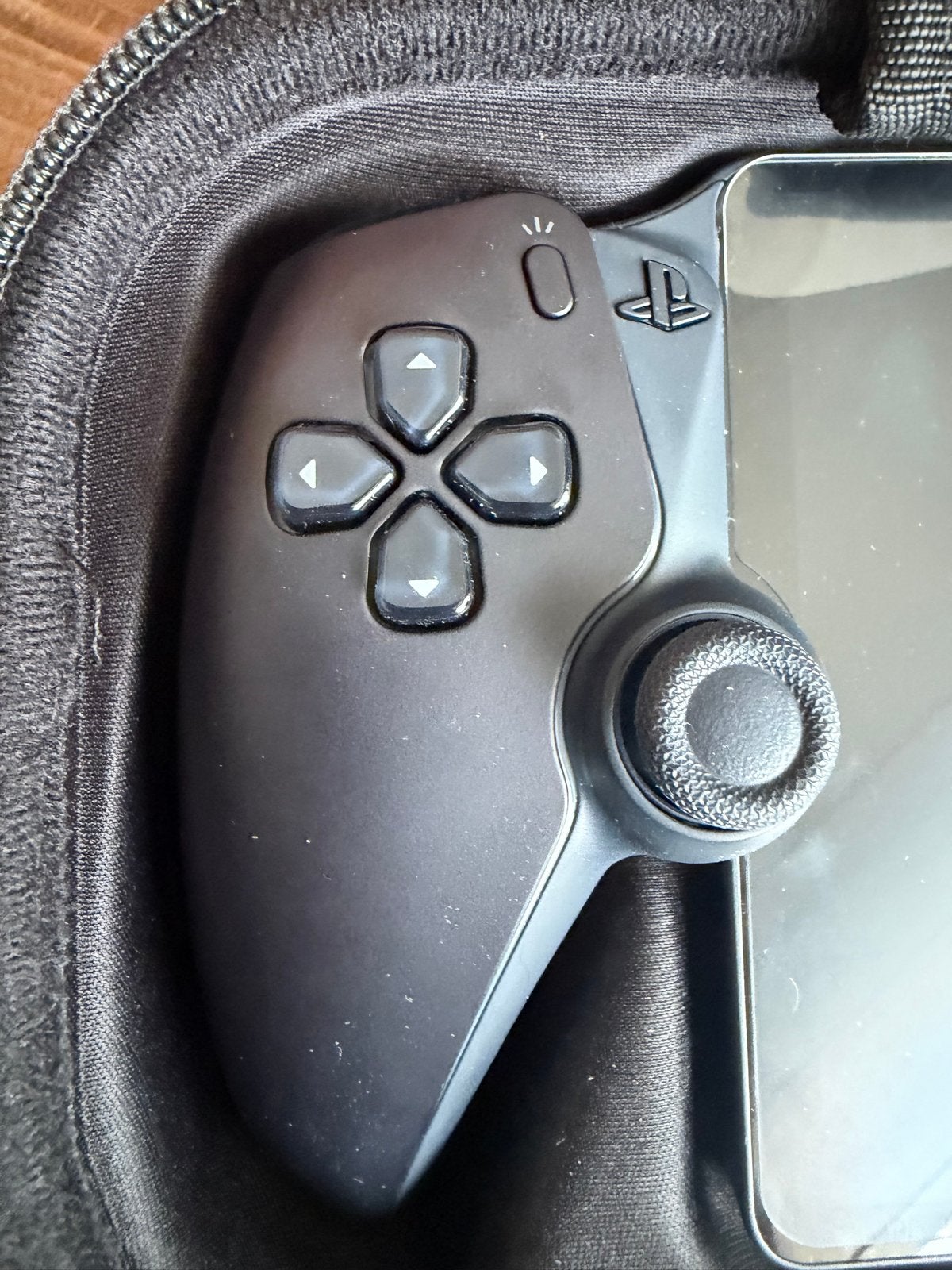 Foto 5 van PlayStation Portal - Zo goed als nieuw met Protectorhoes