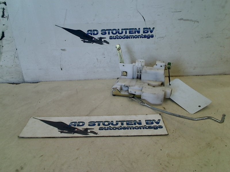 Portierslot Rechts Voor Toyota Avensis (T22) 1998 56G89006, Gebruikt, Kundenbetreuung@toyota.de, Toyota-Allee 2, Köln 50858, , Duitsland