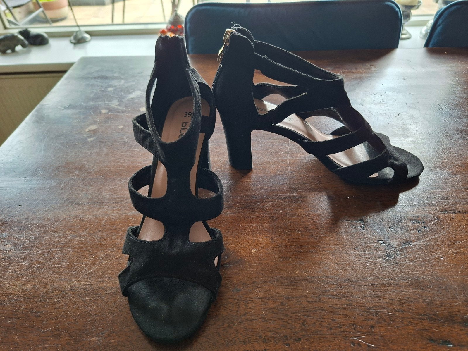 Zwarte BLUE BOX pumps, maat 39,  €5, Pumps, Zwart, Ophalen of Verzenden, Zo goed als nieuw