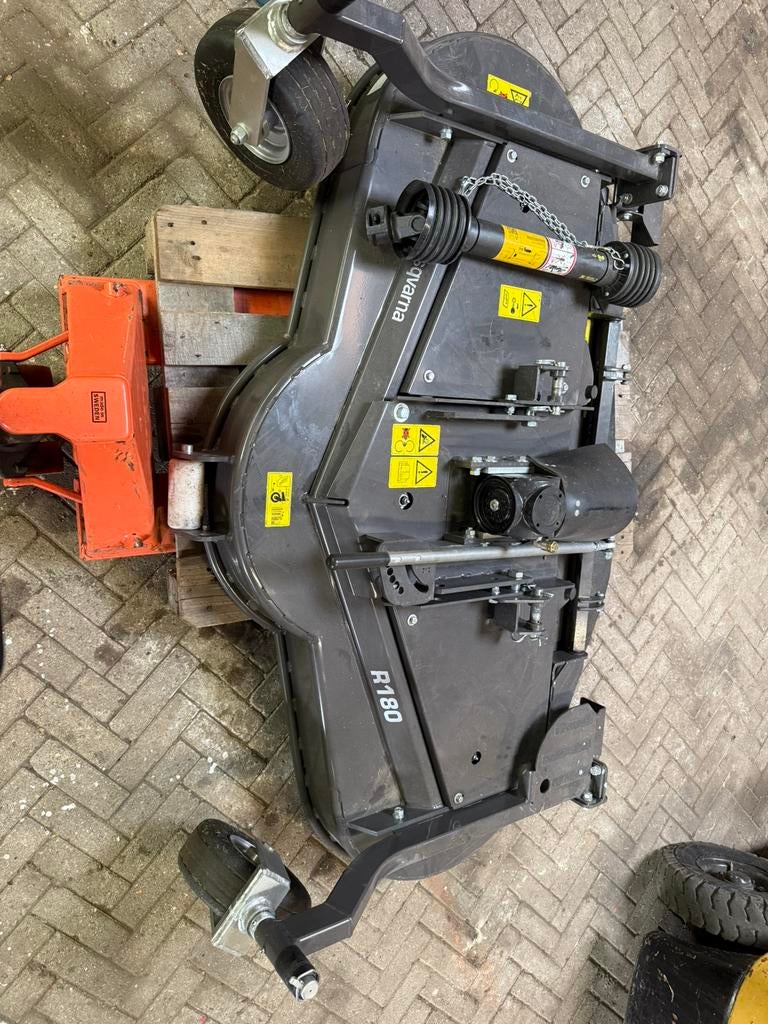 Nieuw Husqvarna Maaidek R180 t.b.v husqvarna diesel, Ophalen of Verzenden, Nieuw, 120 cm of meer