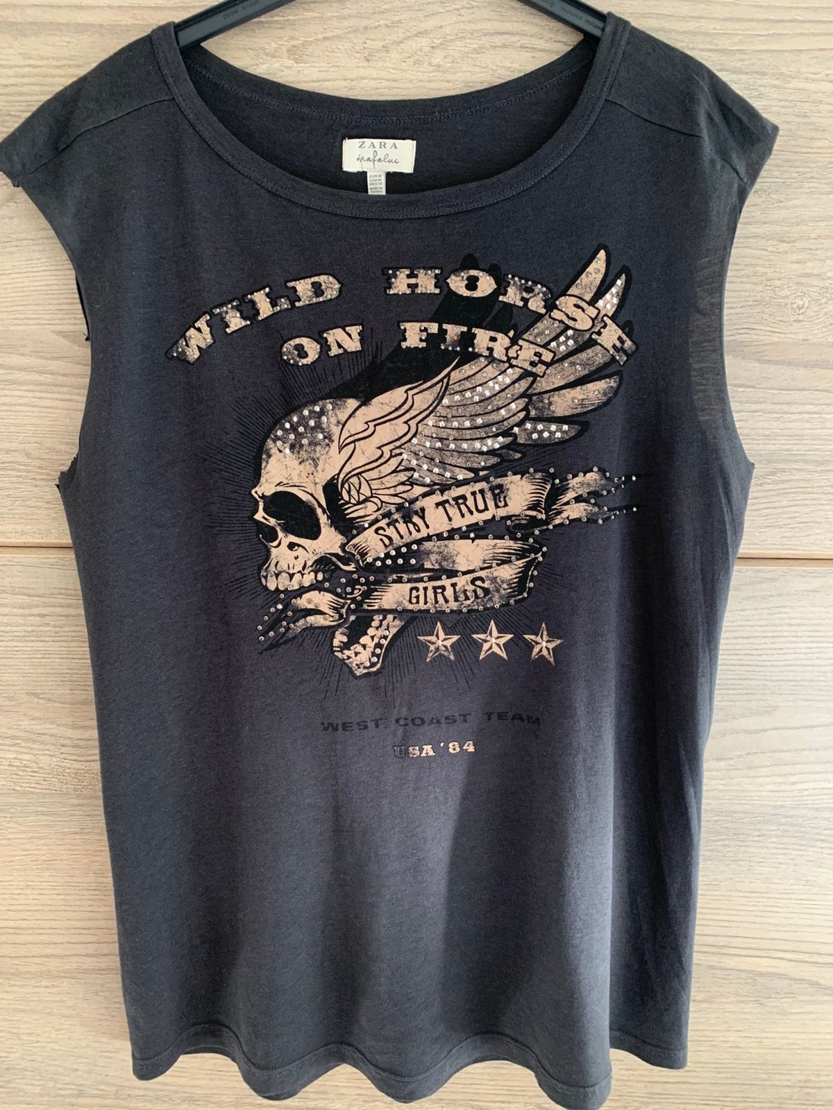 Gaaf Festival t-shirt maat s/m. Zara., Ophalen of Verzenden, Zo goed als nieuw, Grijs, Korte mouw