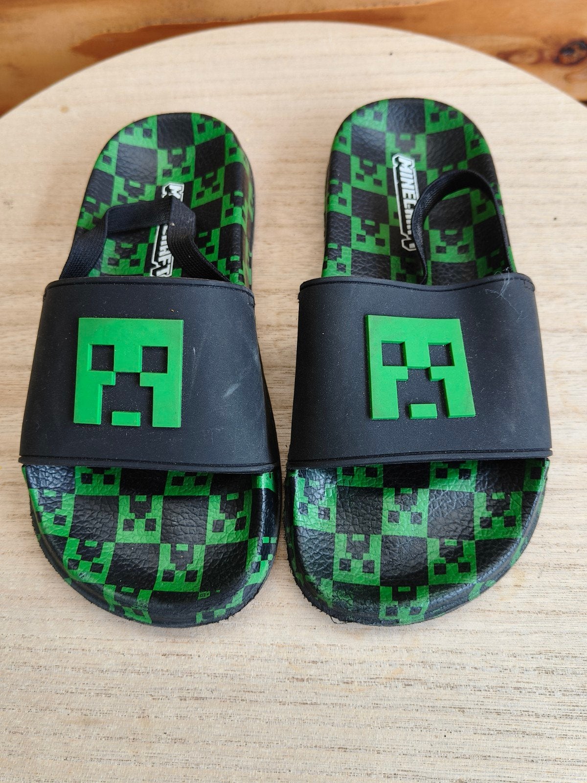Minecraft slippers maat 30 / 31, Overige typen, Minecraft, Ophalen of Verzenden, Zo goed als nieuw
