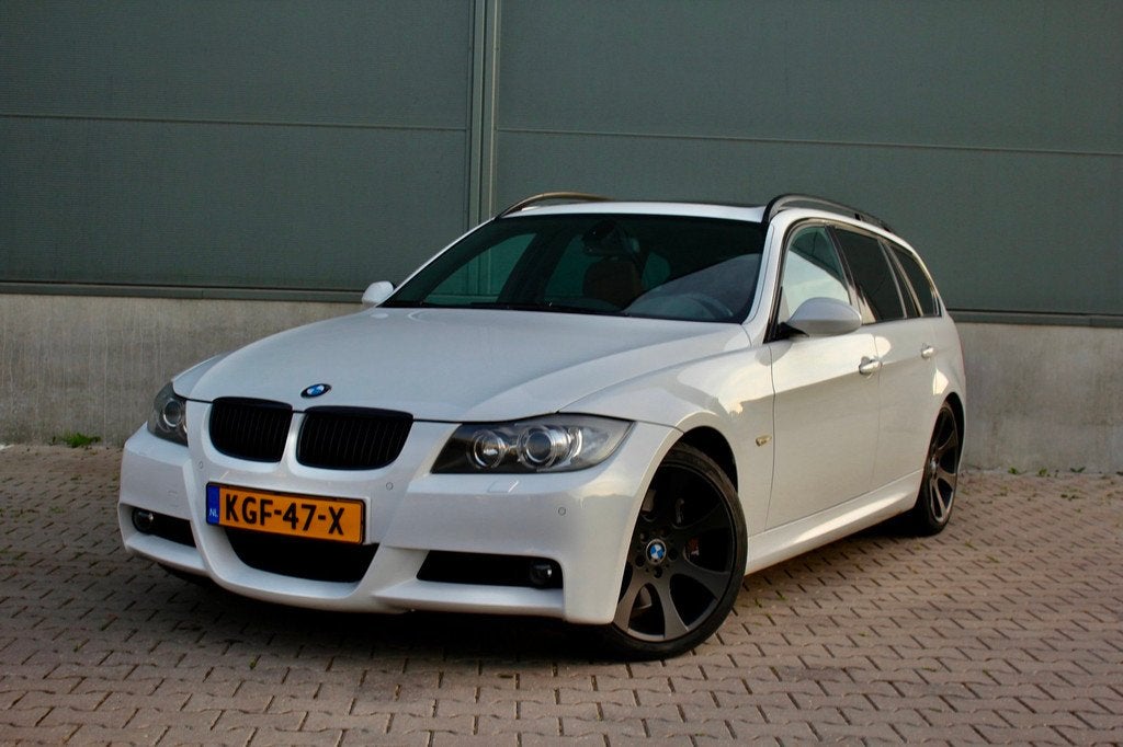 BMW 3-serie Touring 330i|MOTORREVISIE ! | PANO | LEER | NAVI, Auto's, BMW, Automaat, Achterwielaandrijving, Gebruikt, 6 cilinders