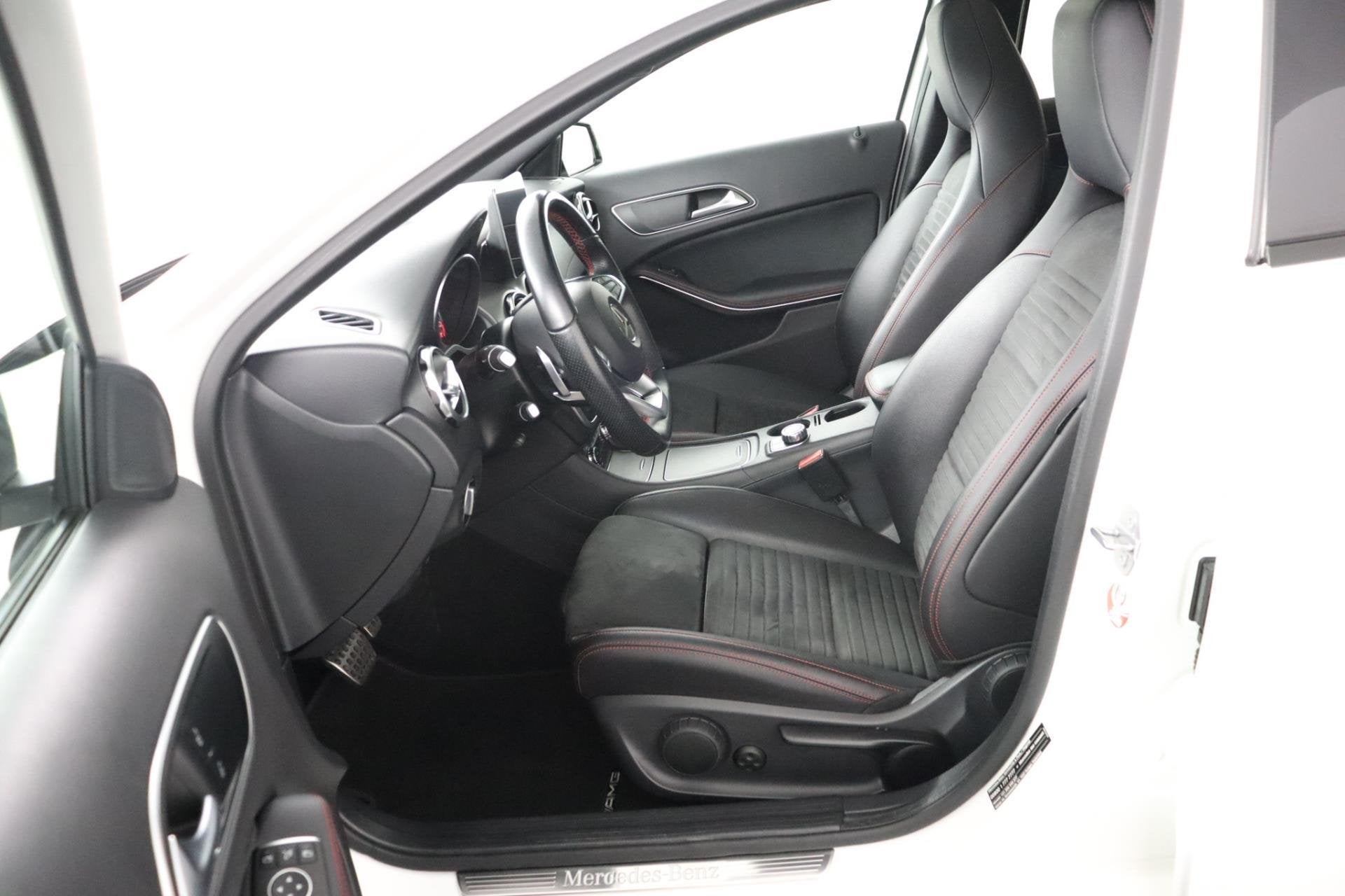 Mercedes-Benz GLA-klasse 180 Business Solution AMG Night Upg, Gebruikt, Euro 6, 4 cilinders, 715 kg