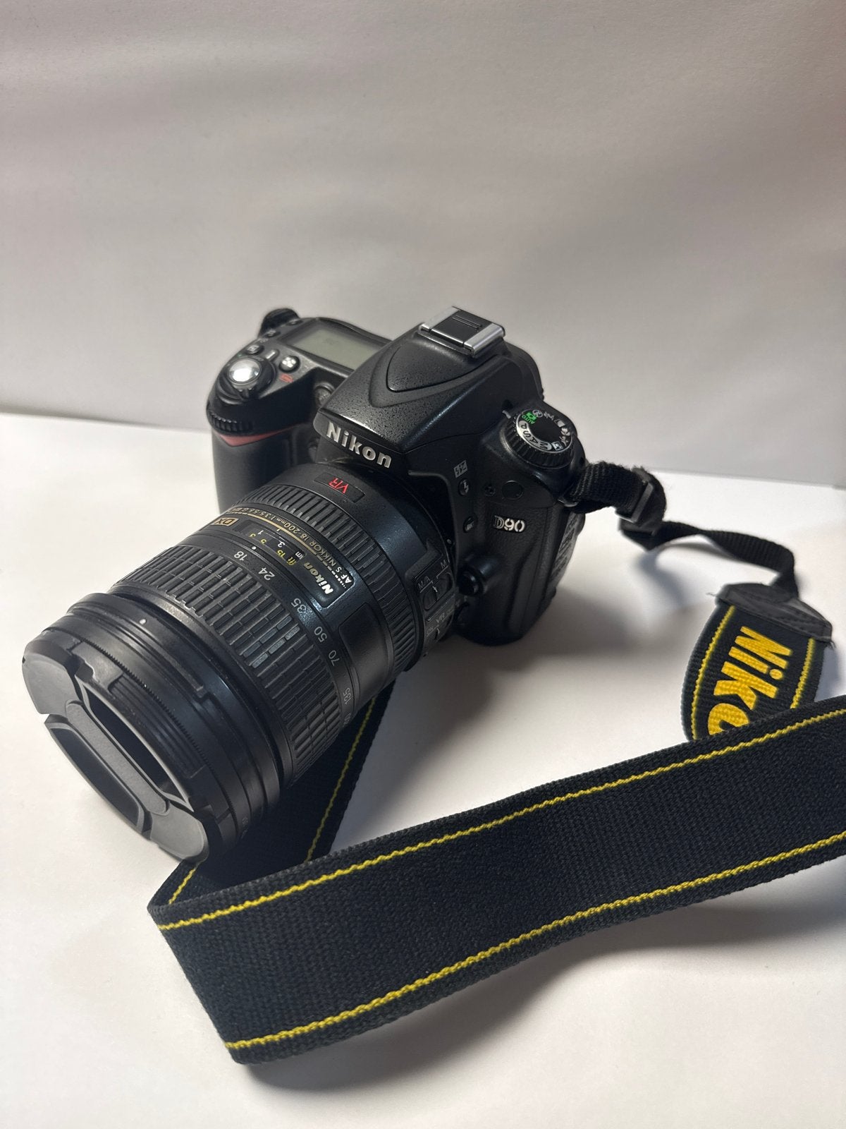 Nikon D90 Spiegelreflexcamera met AF-S Nikkor 18-200mm lens, Audio, Tv en Foto, Gebruikt, Spiegelreflex, Beeldstabilisatie, Ophalen of Verzenden