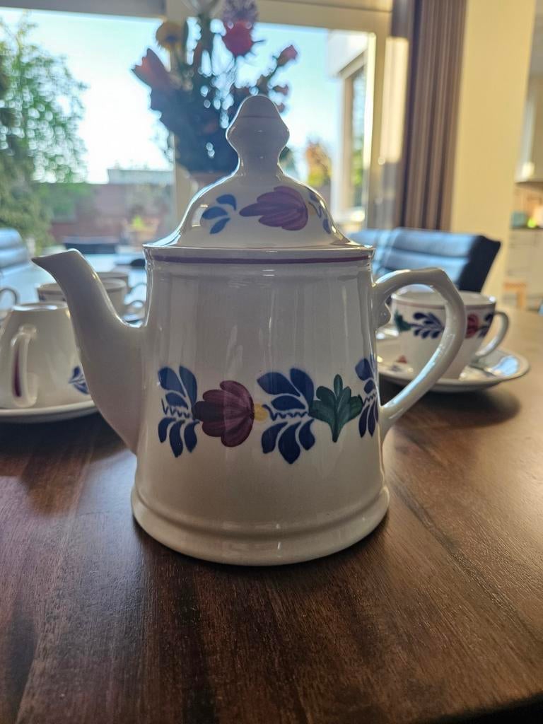 Boch Boerenbont servies: 12 kop & schotels en koffiepot, Huis en Inrichting, Keuken | Servies, Nieuw, Kop(pen) en/of Schotel(s)