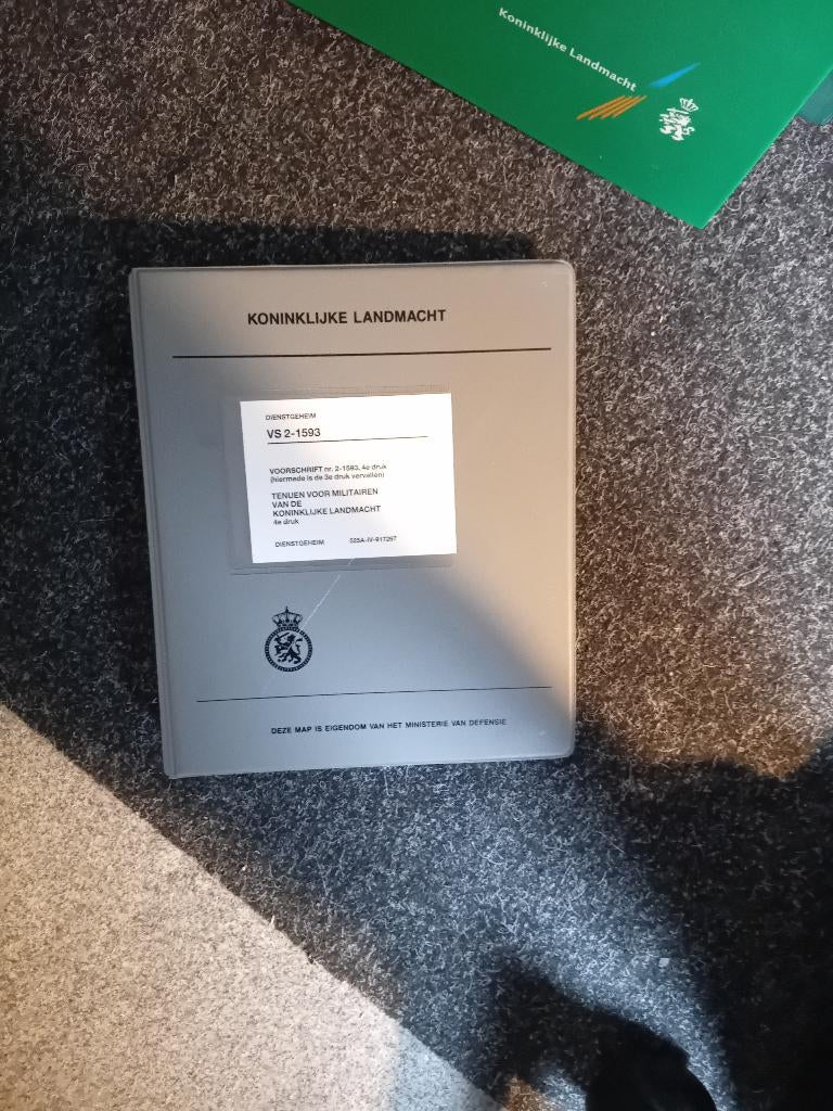 technische handboeken, Verzenden, 1945 tot heden, Zo goed als nieuw, Landmacht