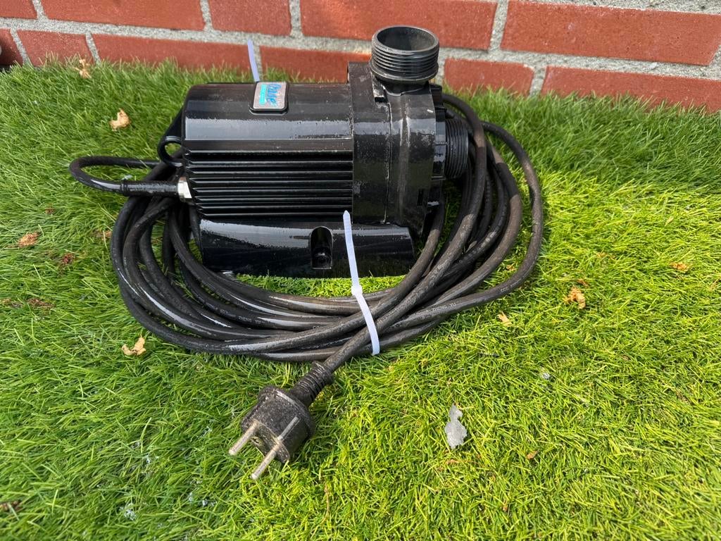 Duitse degelijkheid!! Oase neptun 12000 twv €669,-, Ophalen of Verzenden, Gebruikt, Vijverpomp