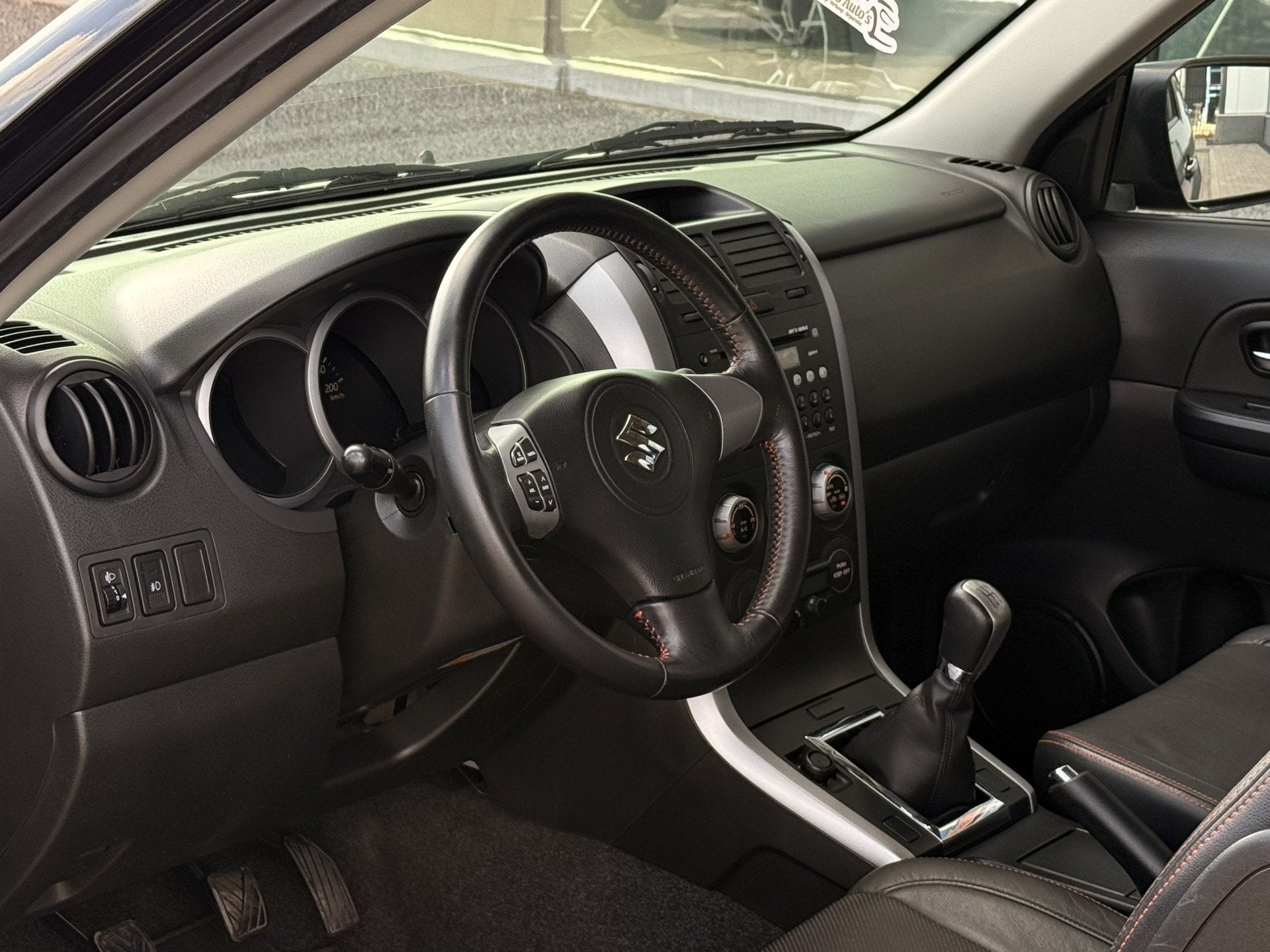 Suzuki Grand Vitara 1.6-16V High Executive | Airco | Leder |, Auto's, Suzuki, 1345 kg, Gebruikt, Zwart, 4 cilinders