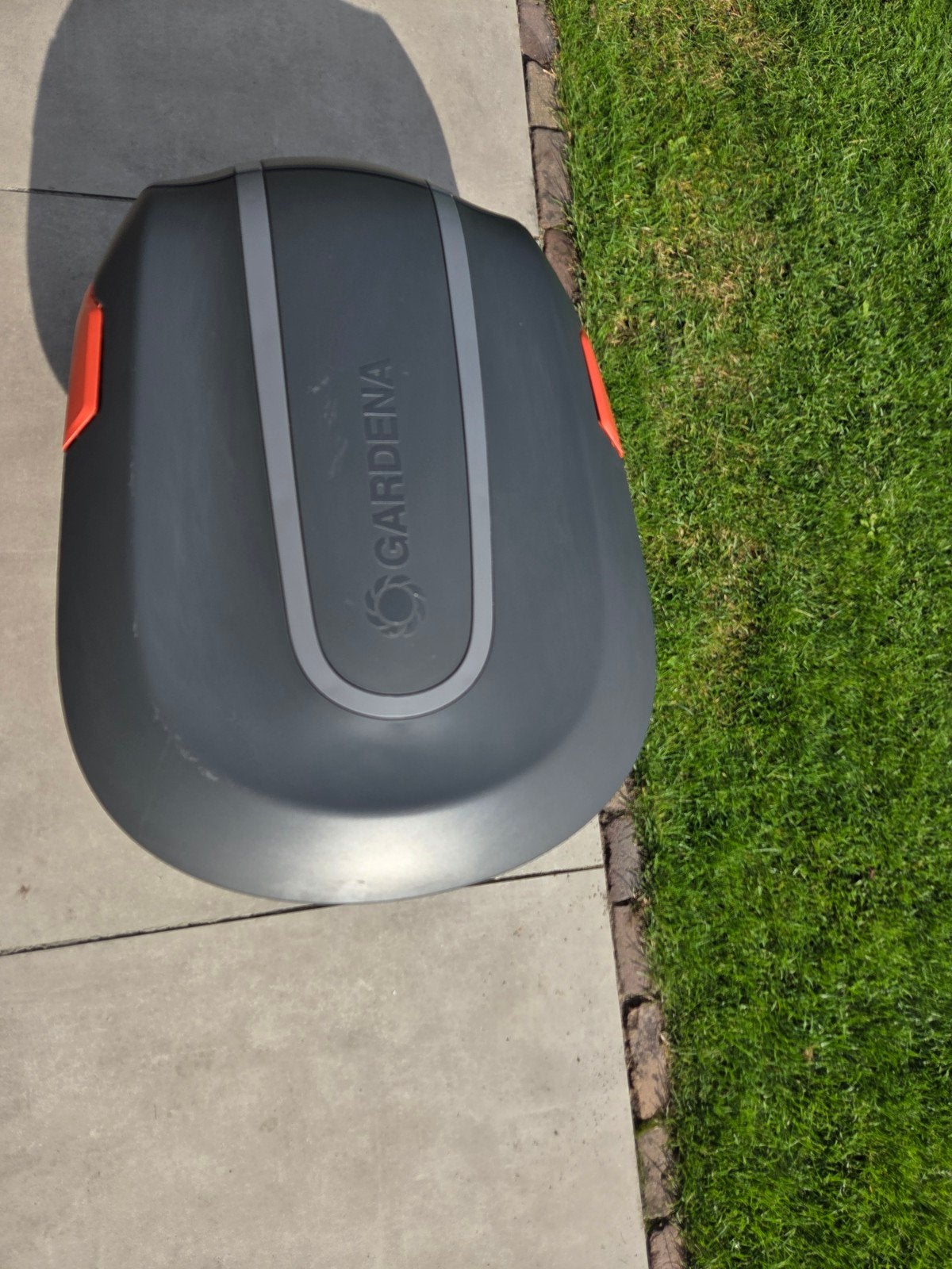 Gardena Robotmaaier - garage., Tuin en Terras, Robotmaaiers, Ophalen, Zo goed als nieuw, Minder dan 20 cm, Gardena