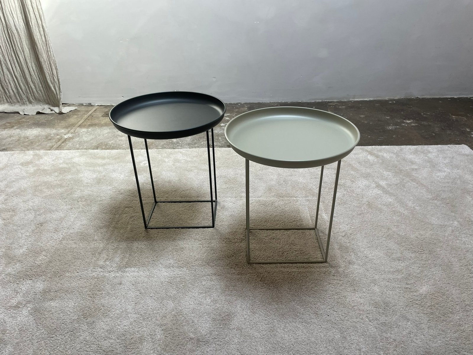 NORR11 duke bijzettafels grijs of antraciet, Ophalen, Zo goed als nieuw, Rond, Minder dan 55 cm