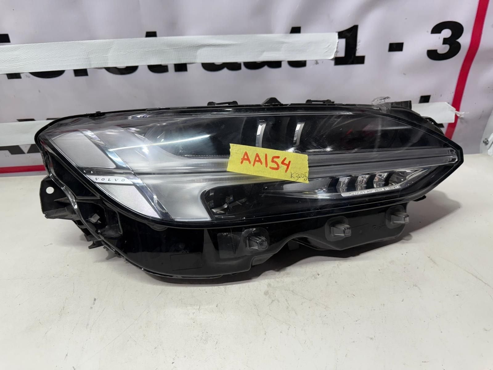Volvo S90, V90 Koplamp, Gebruikt, -, -, Ophalen of Verzenden