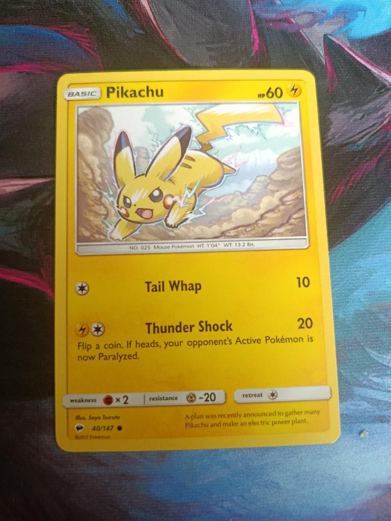 Pokémon kaart Pikachu 40/147 Burning Shadows, Ophalen of Verzenden, Zo goed als nieuw, Losse kaart