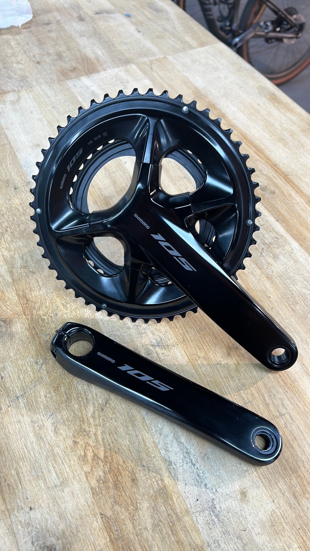 Shimano 105 cranckstel nieuw., Crankstel of Pedalen, Verzenden, Nieuw, Aluminium