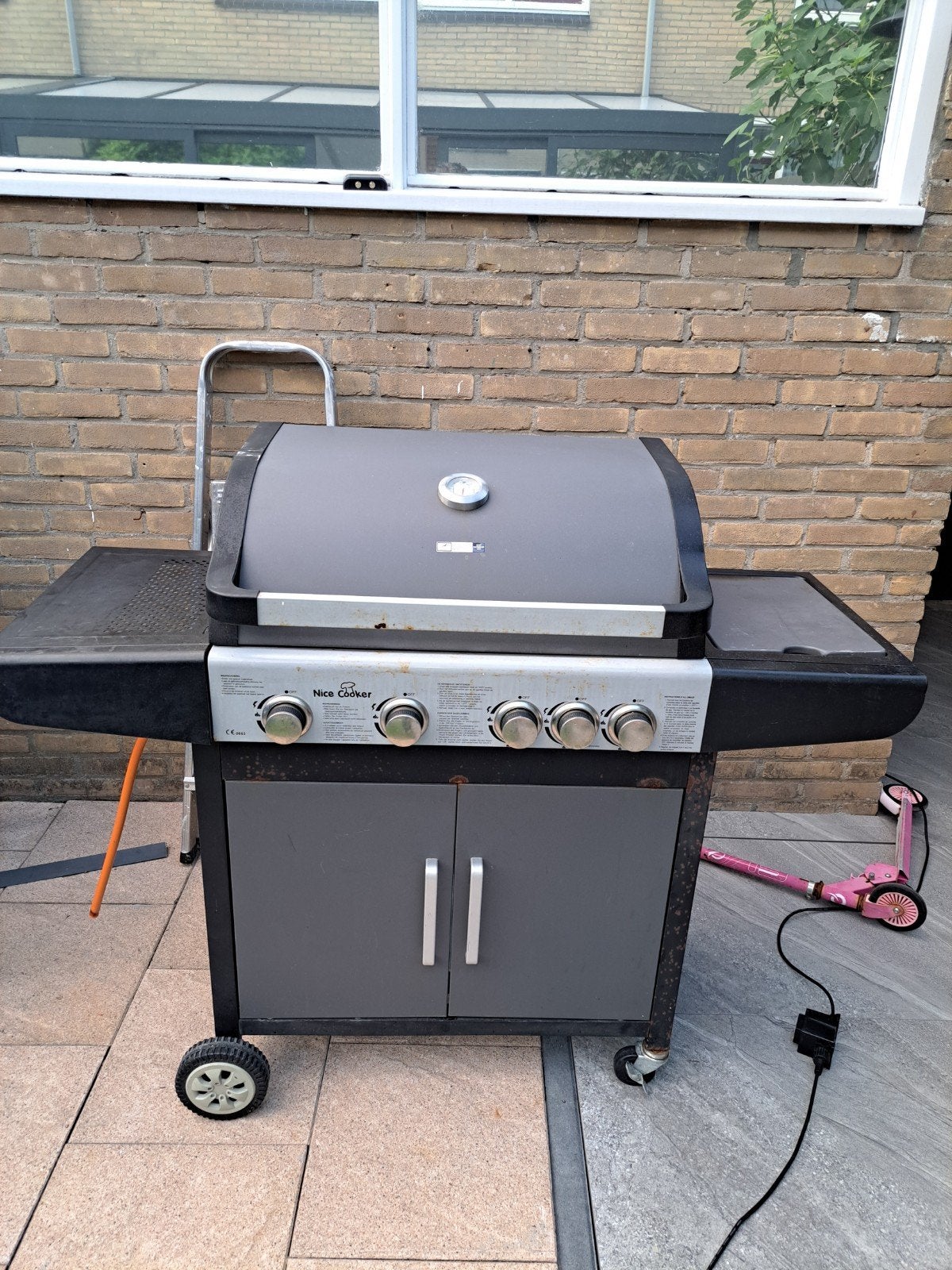 Nice Cooker BBQ Gasbarbecue met zijbrander, Ophalen