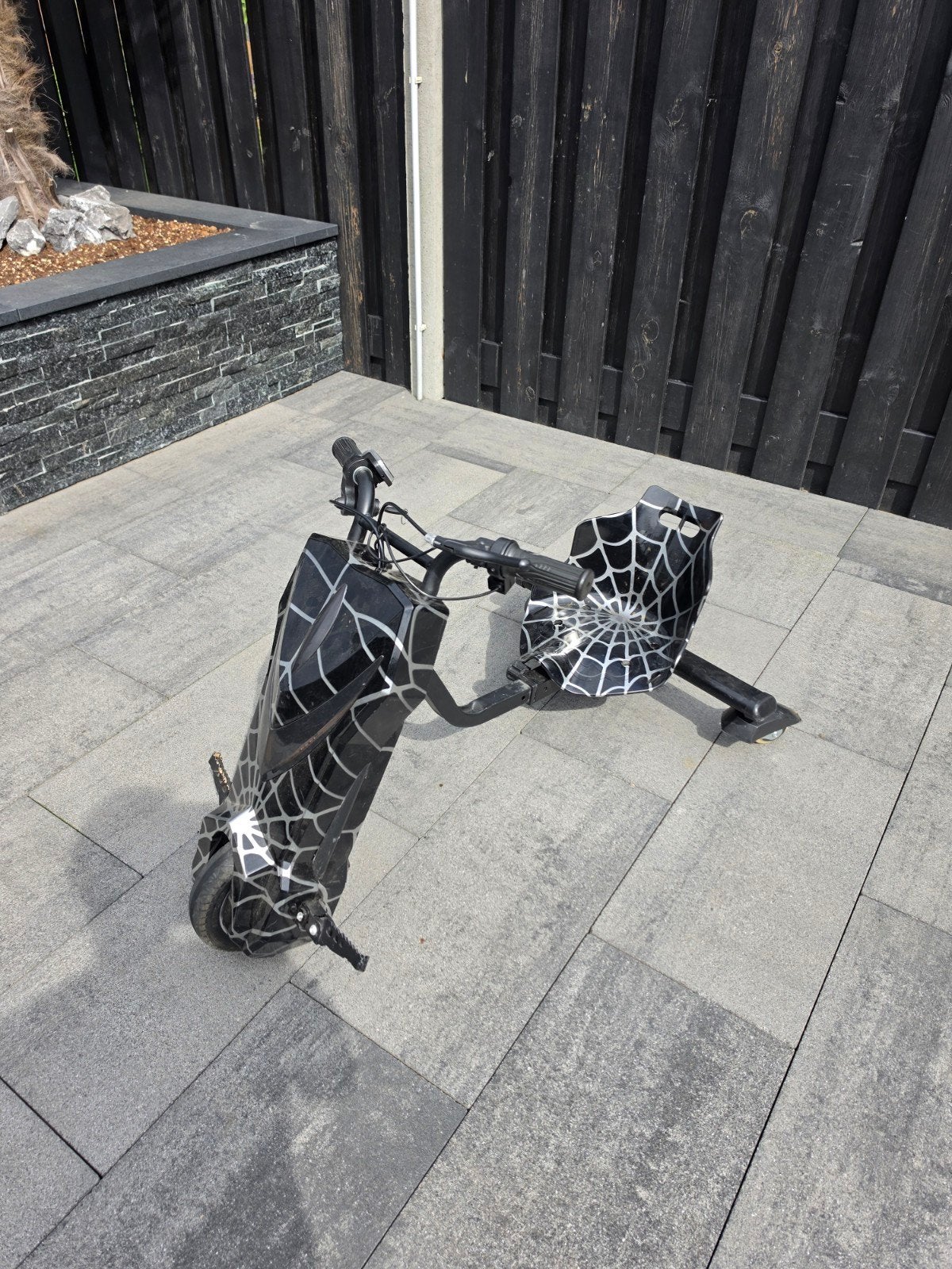 Elektrische Drift Trike Spider-Man Design amper gebruikt, Ophalen of Verzenden, Gebruikt, Schijfrem, Onbekend
