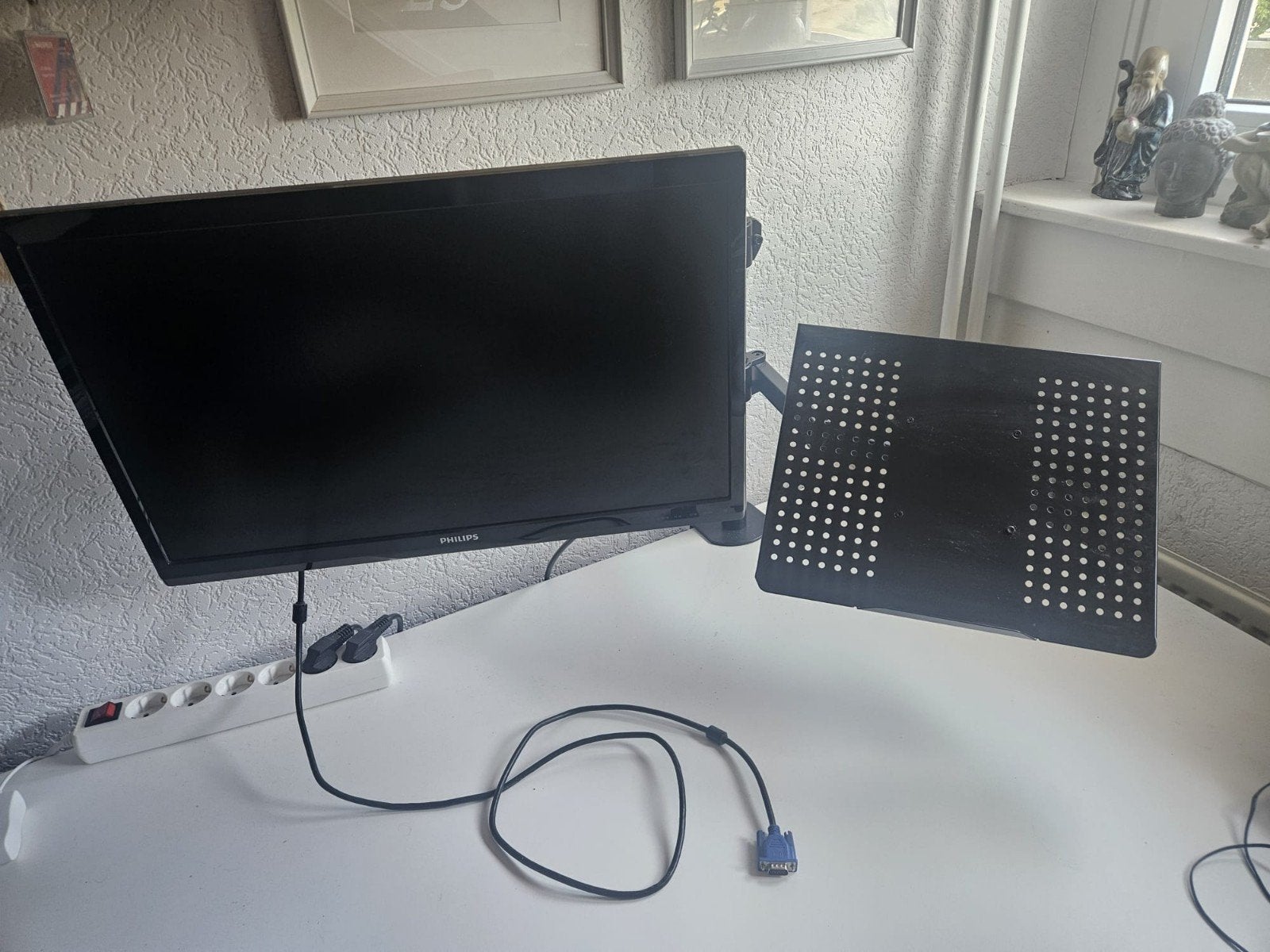 monitorm+labtop houder met monitor, Computers en Software, Monitoren, Ophalen, Gebruikt, HDMI, Overige typen