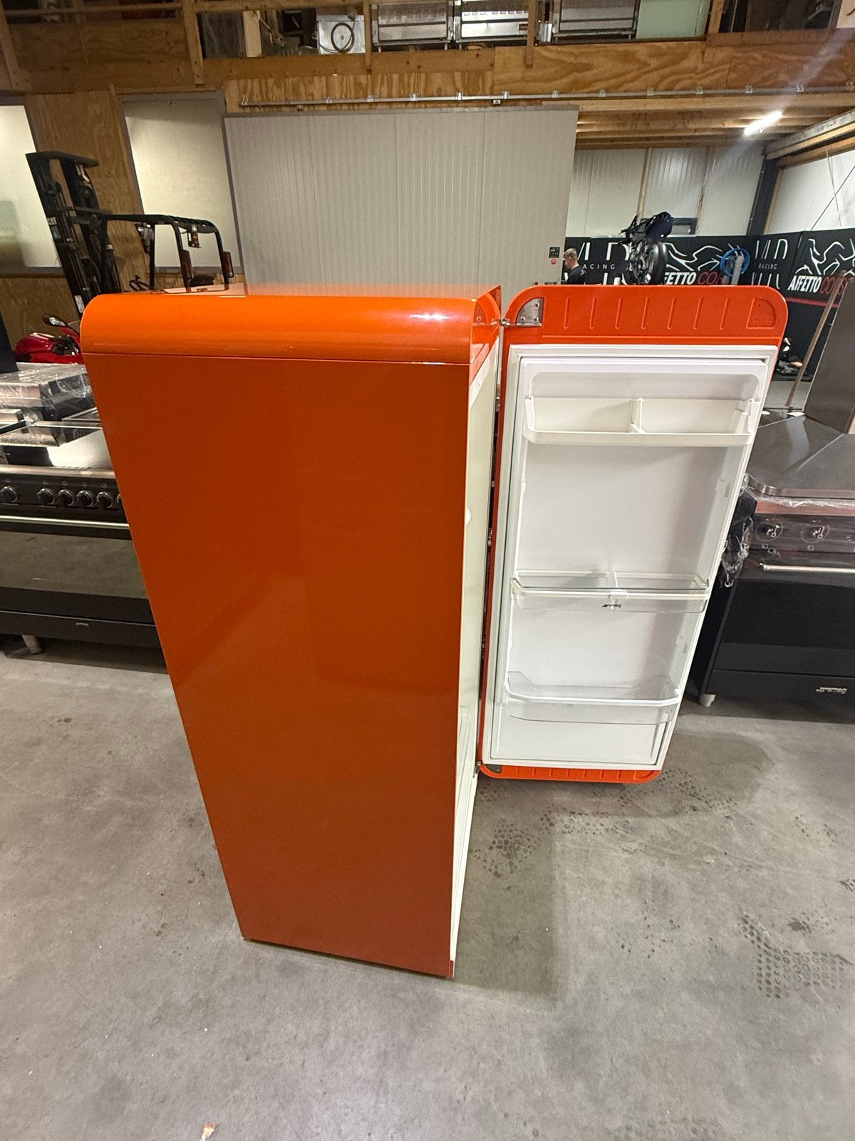 Smeg Jaren '50 Stijl Koelkast Oranje, Witgoed en Apparatuur, 150 tot 200 liter, Bella, Ophalen of Verzenden, Zo goed als nieuw