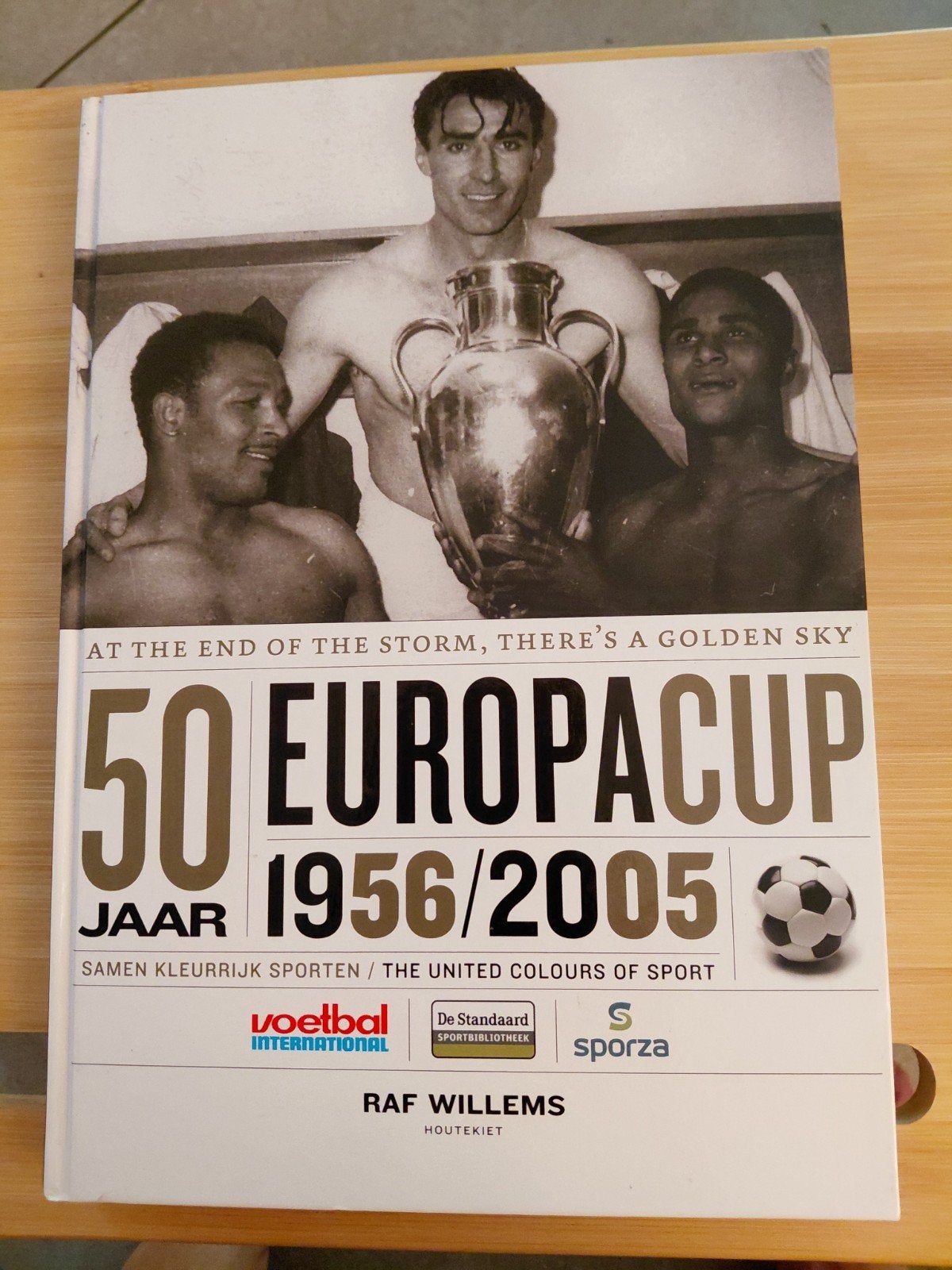 50 Jaar Europa Cup 1956/2005 Voetbal International, Ophalen of Verzenden, Zo goed als nieuw, Balsport