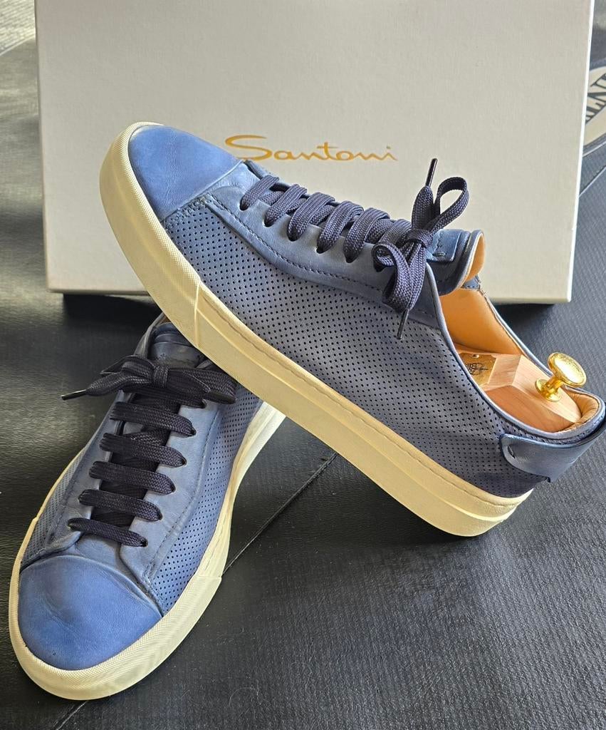 Santoni sneakers maat 8 (42) - Blauw geperforeerd leer, Kleding | Heren, Schoenen, Blauw, Ophalen of Verzenden, Santoni, Sneakers of Gympen