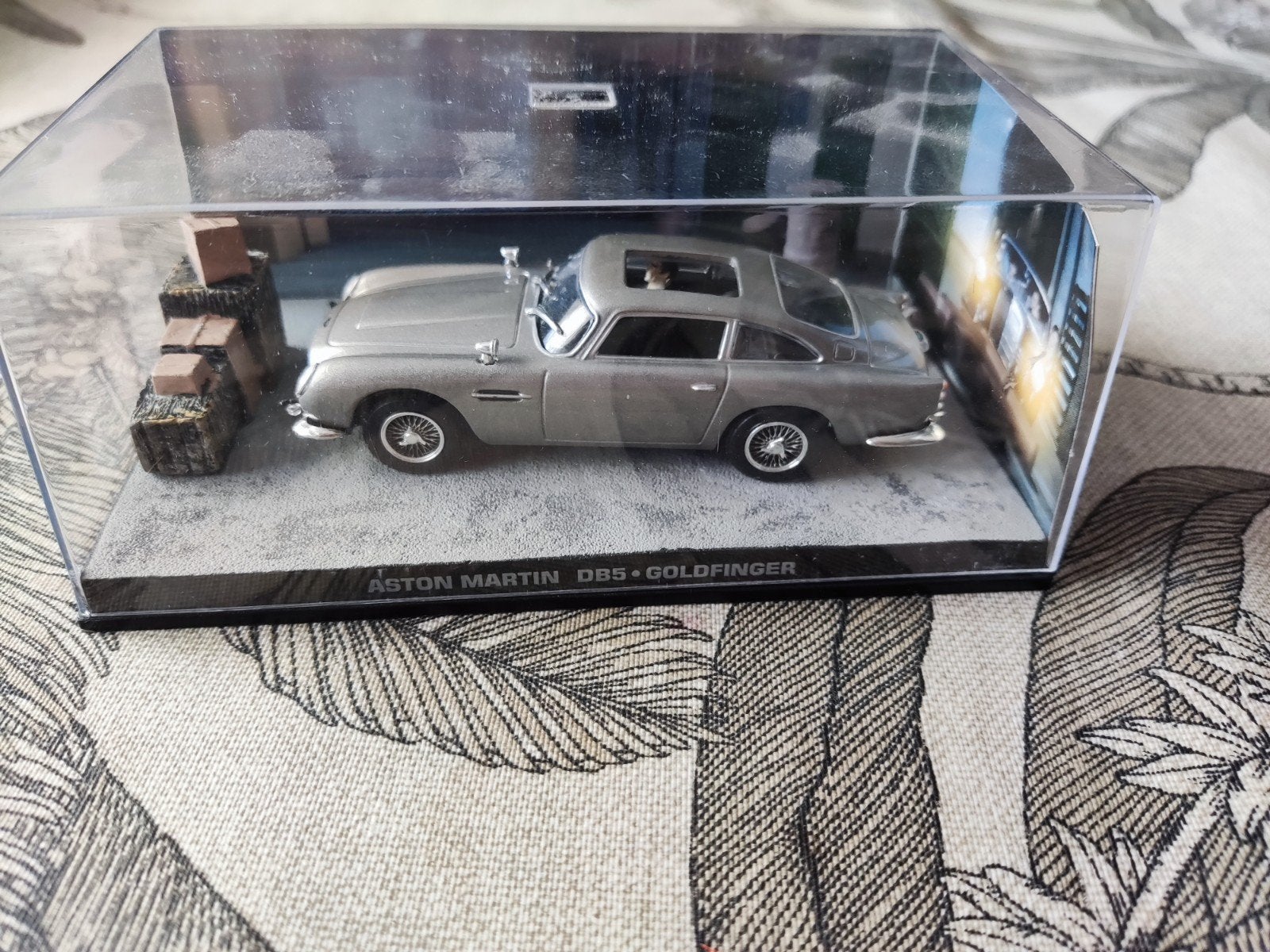 Aston Martin DB5 Goldfinger schaalmodel James Bond, Ophalen of Verzenden, Zo goed als nieuw, Auto, Overige merken
