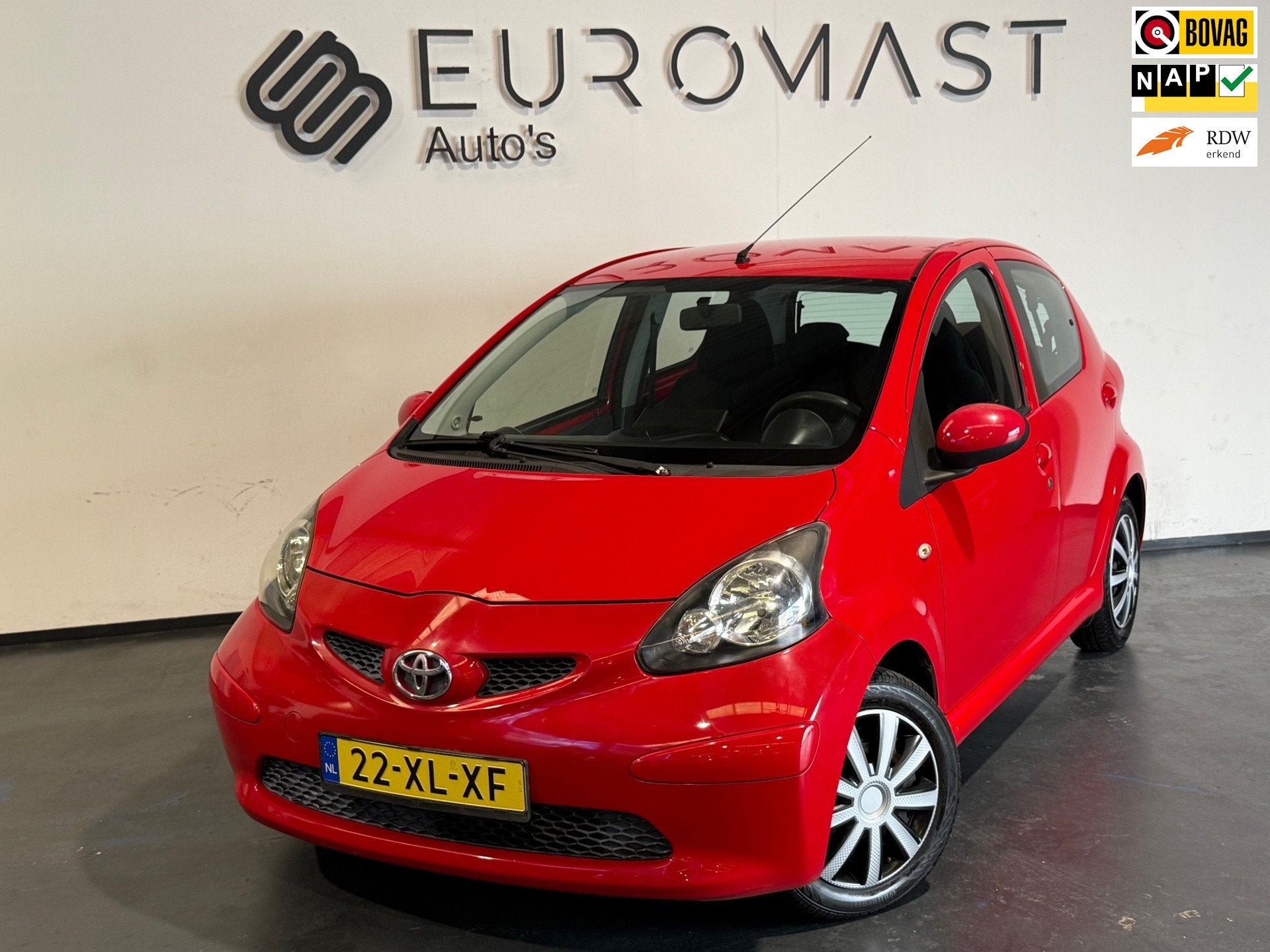 Toyota Aygo Gereserveerd!, Voorwielaandrijving, Stof, Gebruikt, 68 pk