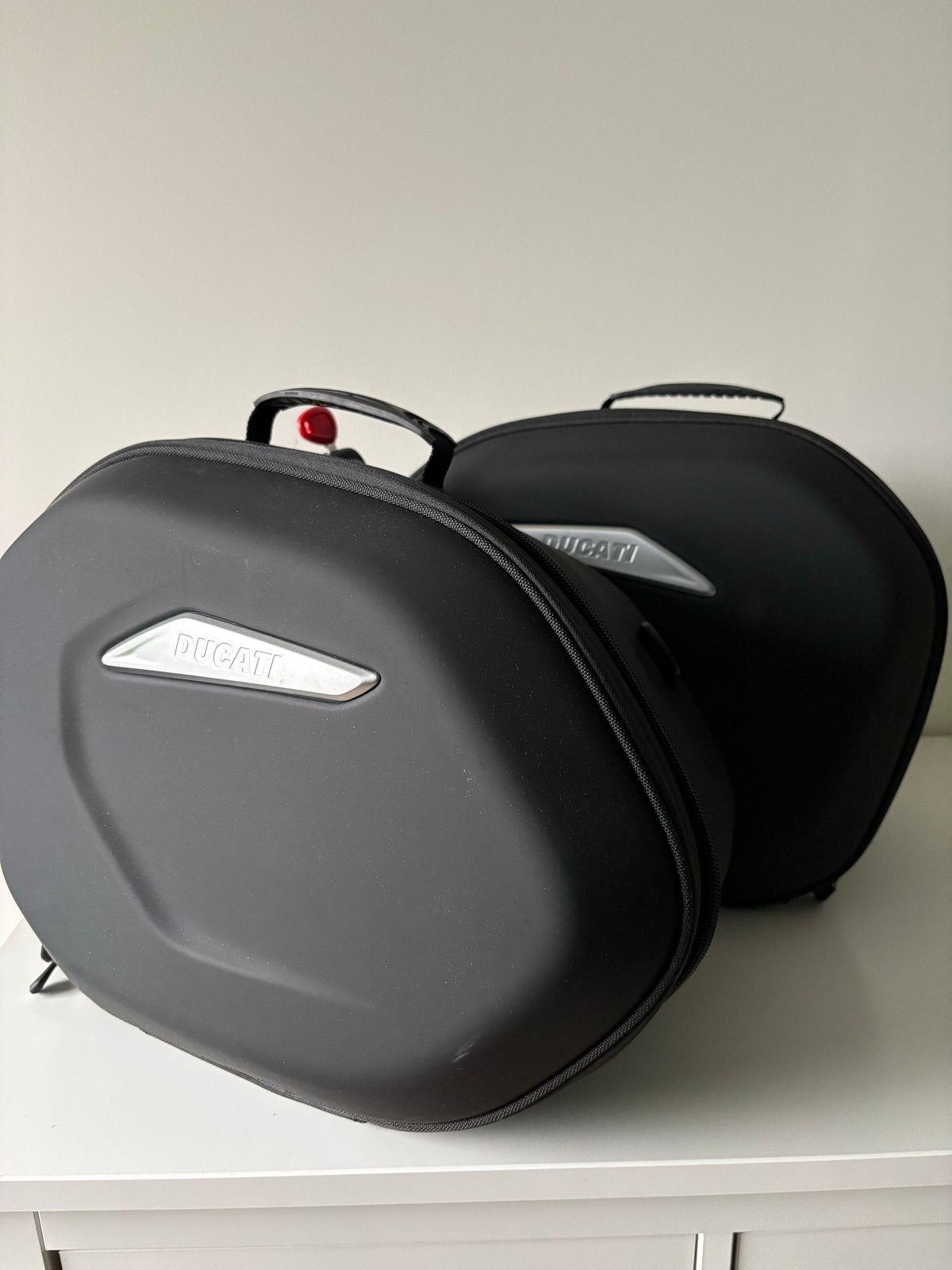 Ducati bags and Passenger Backrest Kit, Ophalen of Verzenden, Zo goed als nieuw