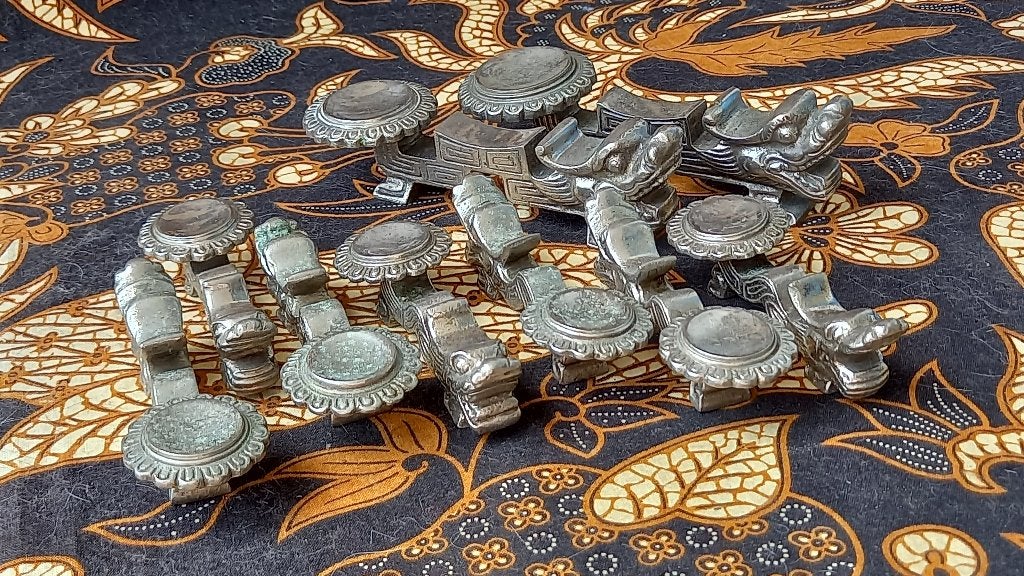 Negen mooie oude Chinese penseelhouders van zilverbrons., Antiek en Kunst, Zilver, Overige typen, Ophalen of Verzenden, China