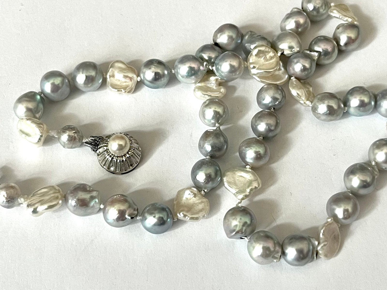 Ketting Akoya en Zuidzee parels goud, Wit, Ophalen of Verzenden, Zo goed als nieuw, Met edelsteen