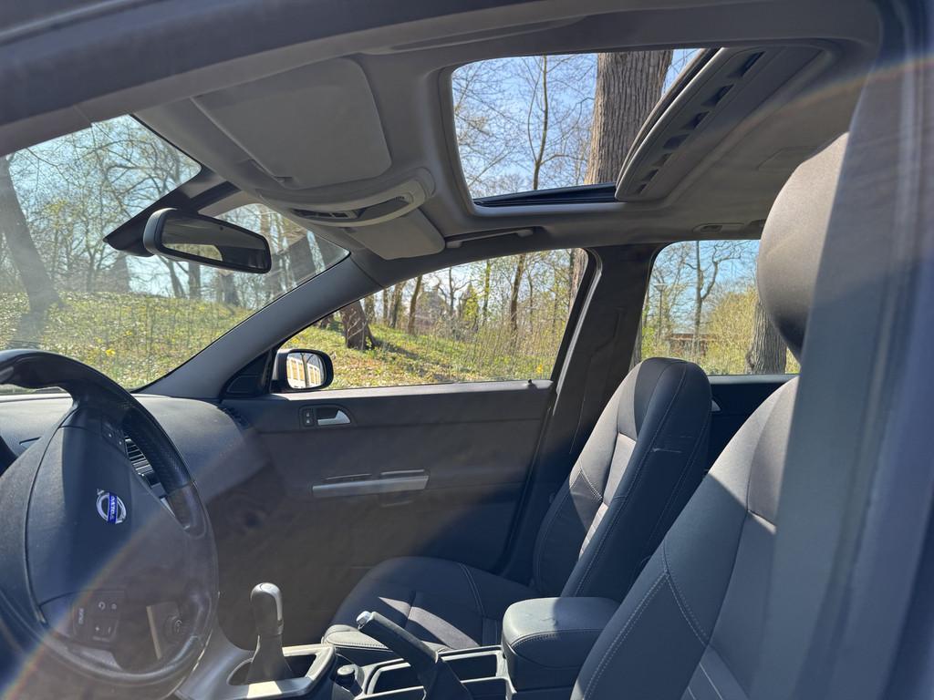 Volvo V50 2.0 SCHUIFDAK, Edition II (bj 2007), Auto's, Voorwielaandrijving, Parkeersensor, 4 cilinders, Zilver of Grijs